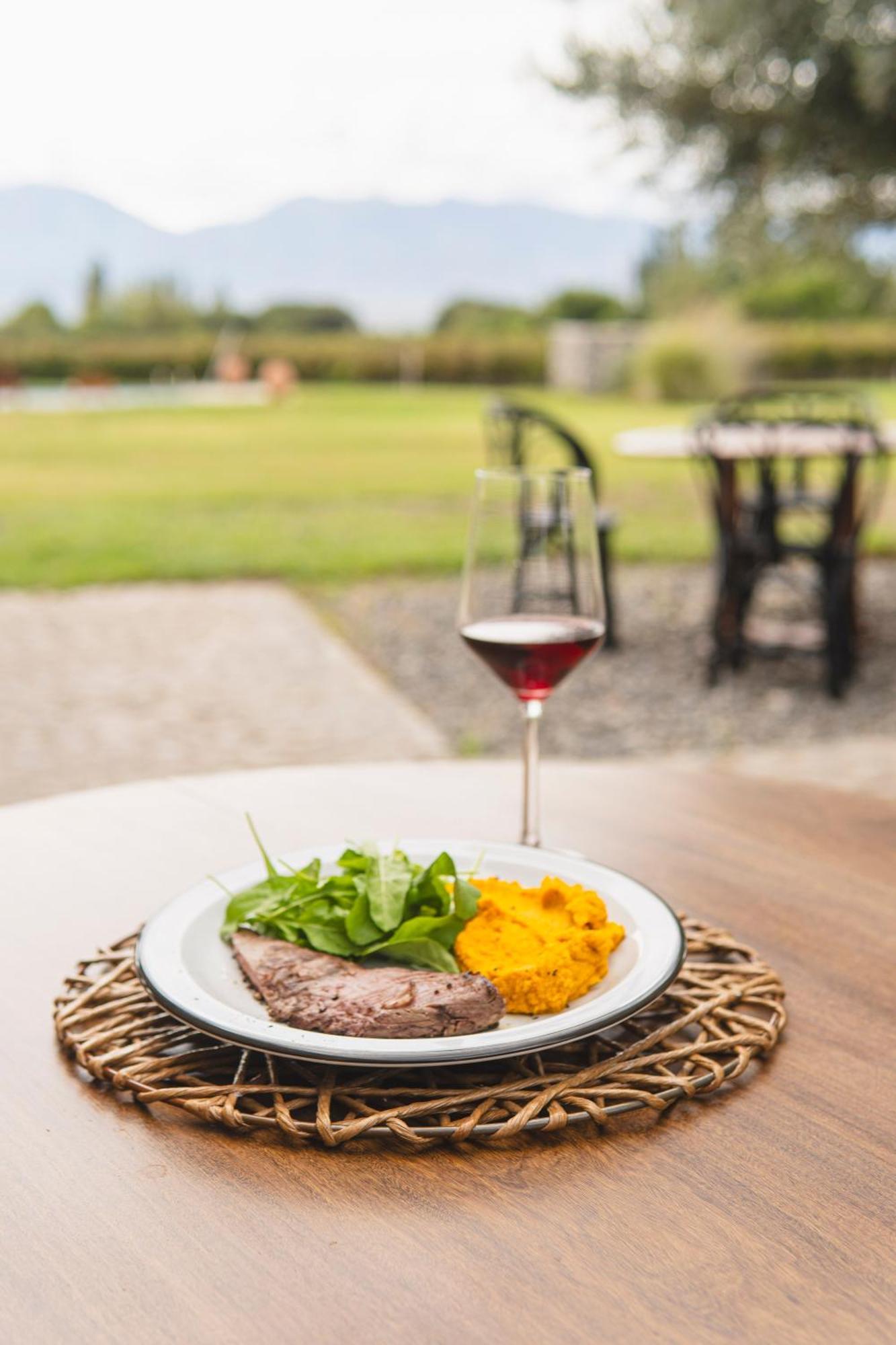 El Porvenir Wine Hotel 5*